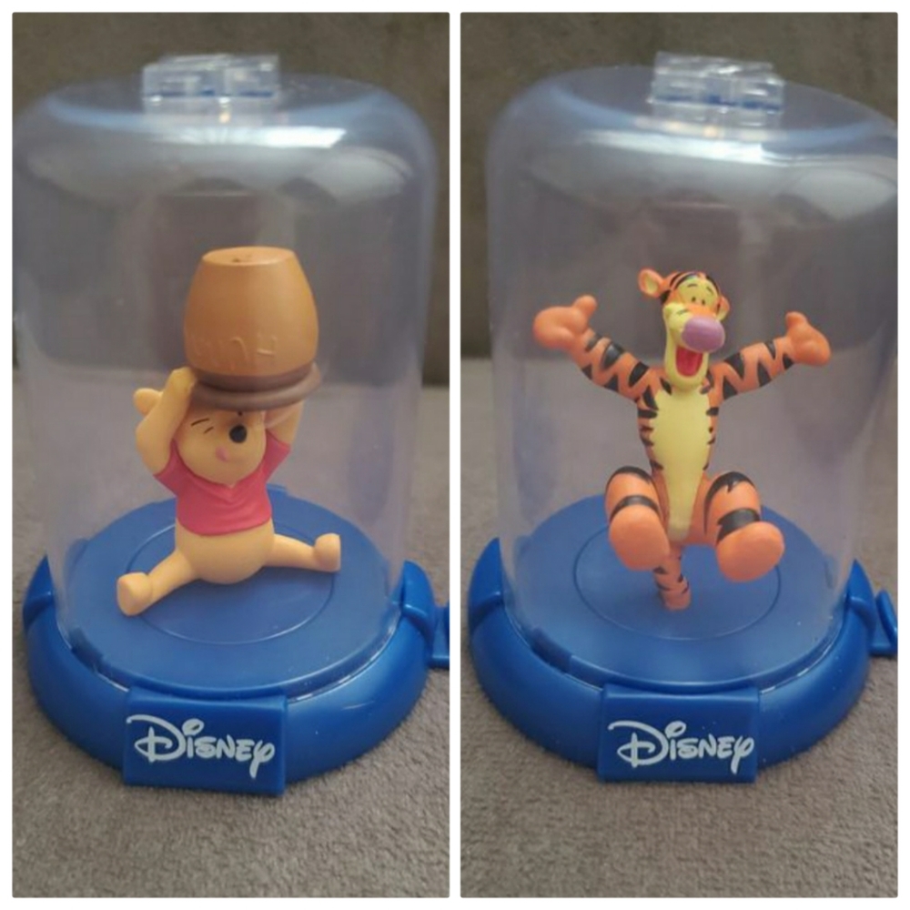 DISNEY Winnie the Pooh & Tigger collectibles